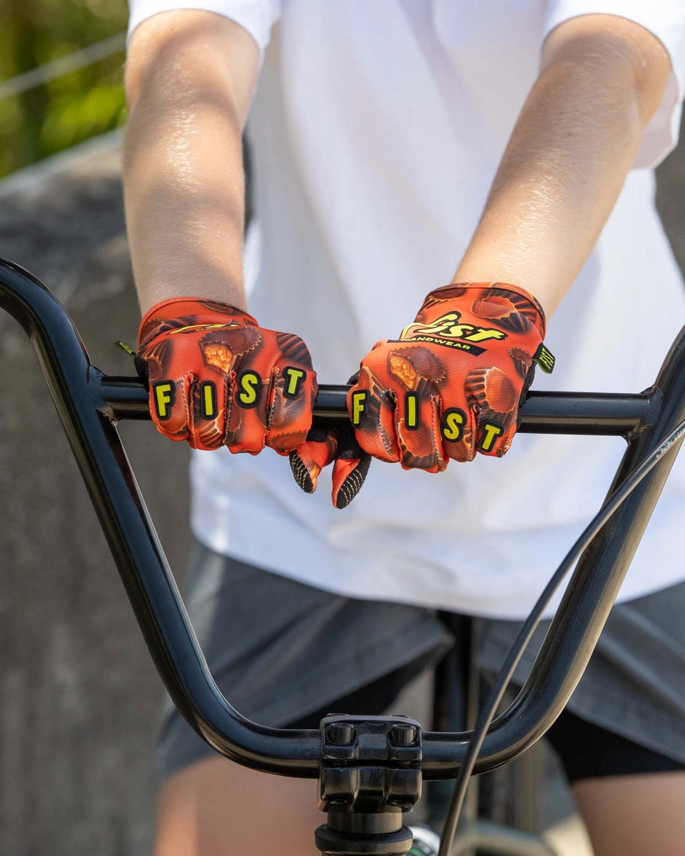 CH28 | 100% Nuts Youth Glove